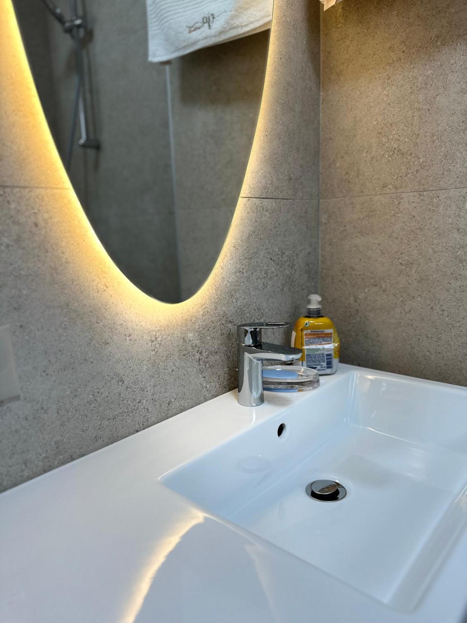 Eja Apartment 3 Tiranë Eksteriør bilde