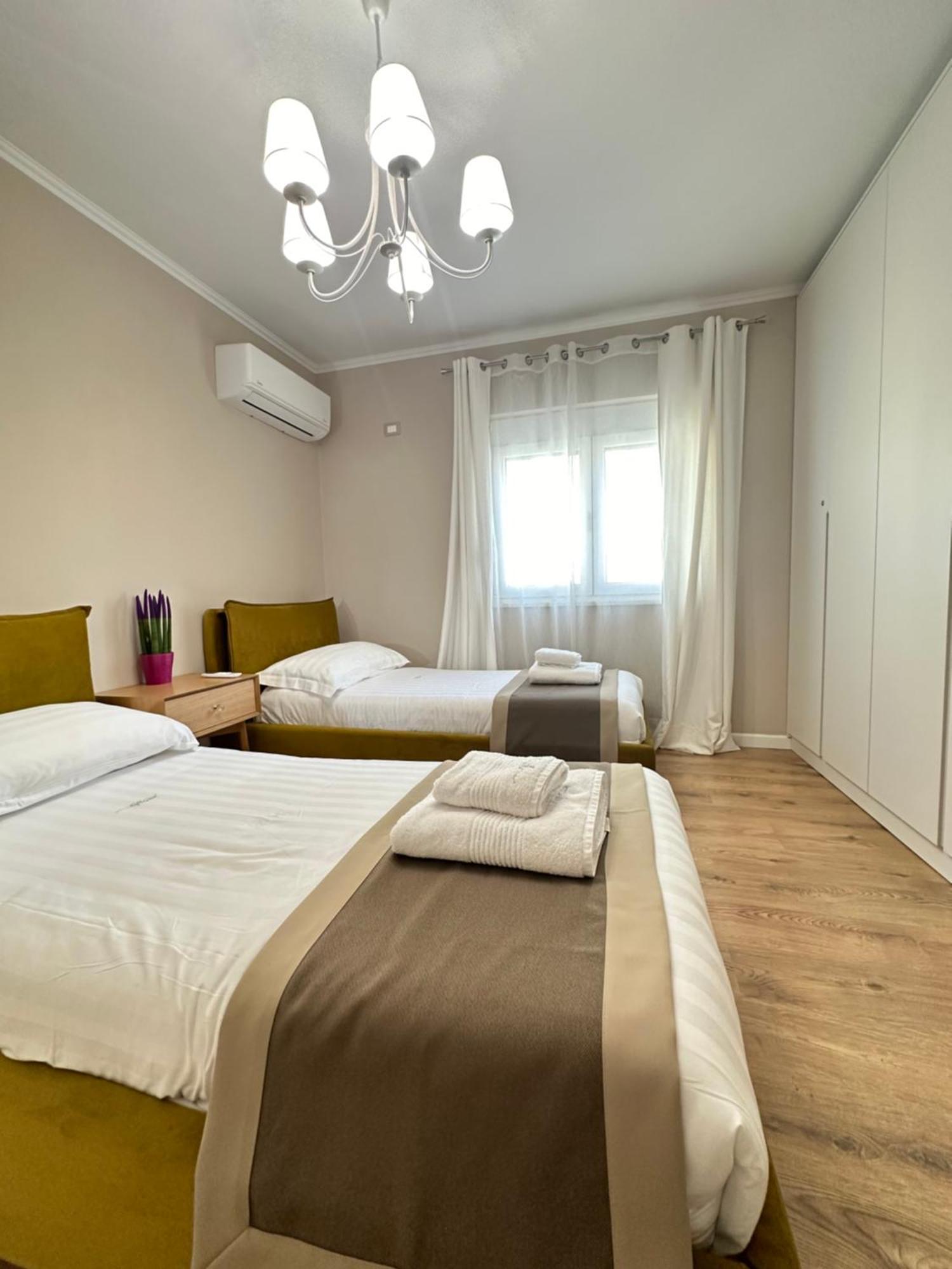 Eja Apartment 3 Tiranë Eksteriør bilde